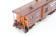 Load image into Gallery viewer, HO Brass OMI - Overland Models, Inc. SP - Southern Pacific C 50-7 Bay Window Caboose #4600-4649 Custom Painted No. 4627