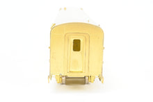 Load image into Gallery viewer, HO Brass Oriental Limited GN - Great Northern Lightweight Coach Nos. 1221-26 De-skirted