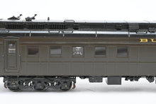 Load image into Gallery viewer, HO Brass Aurora Shops Ltd. CB&Q - Burlington HW 80' Diner with Kitchen Windows Custom Painted No. 179