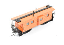 Load image into Gallery viewer, HO Brass OMI - Overland Models, Inc. MILW - Milwaukee Road (CMSTP&P) Ribbed Side Caboose FP No. 01895
