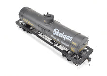 Load image into Gallery viewer, O Scale Brass Unknown Importer UTLX - Union Tank Lines Single-Dome Tank Car C/P Skelly Oil Company NO ORIGINAL BOX