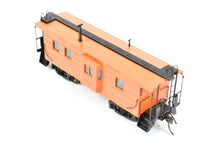 Load image into Gallery viewer, HO Brass OMI - Overland Models, Inc. MILW - Milwaukee Road (CMSTP&P) Ribbed Side Caboose FP No. 01895