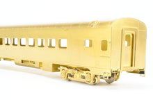 Load image into Gallery viewer, HO Brass Oriental Limited GN - Great Northern Lightweight Coach Nos. 1221-26 De-skirted