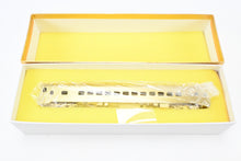 Load image into Gallery viewer, HO Brass Oriental Limited GN - Great Northern Lightweight Coach Nos. 1221-26 De-skirted