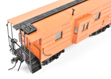 Load image into Gallery viewer, HO Brass OMI - Overland Models, Inc. MILW - Milwaukee Road (CMSTP&P) Ribbed Side Caboose FP No. 01895