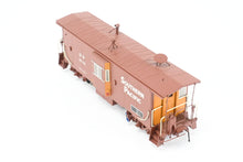 Load image into Gallery viewer, HO Brass OMI - Overland Models, Inc. SP - Southern Pacific C 50-9 Bay Window Caboose #4700-4774 Factory Painted No. 4742 MISSING ONE WINDOW SCREEN