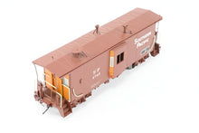 Load image into Gallery viewer, HO Brass OMI - Overland Models, Inc. SP - Southern Pacific C 50-9 Bay Window Caboose #4700-4774 Factory Painted No. 4742 MISSING ONE WINDOW SCREEN
