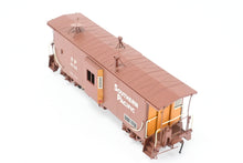 Load image into Gallery viewer, HO Brass OMI - Overland Models, Inc. SP - Southern Pacific C 50-9 Bay Window Caboose #4700-4774 Factory Painted No. 4742 MISSING ONE WINDOW SCREEN