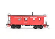 Load image into Gallery viewer, HO Brass CON DVP - Division Point C&NW - Chicago and North Western Bay Window Caboose FP