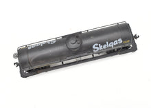 Load image into Gallery viewer, O Scale Brass Unknown Importer UTLX - Union Tank Lines Single-Dome Tank Car C/P Skelly Oil Company NO ORIGINAL BOX