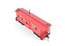 Load image into Gallery viewer, HO Brass CON DVP - Division Point C&NW - Chicago and North Western Bay Window Caboose FP