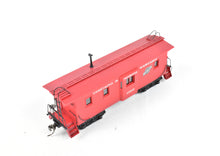Load image into Gallery viewer, HO Brass CON DVP - Division Point C&NW - Chicago and North Western Bay Window Caboose FP