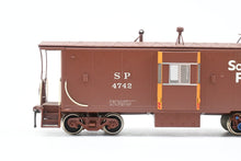 Load image into Gallery viewer, HO Brass OMI - Overland Models, Inc. SP - Southern Pacific C 50-9 Bay Window Caboose #4700-4774 Factory Painted No. 4742 MISSING ONE WINDOW SCREEN