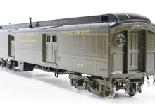 Load image into Gallery viewer, HO Brass W&R Enterprises NP - Northern Pacific Baggage Car Nos. 1500 - 1515 Custom Painted Pullman Green No. 1511 REBOXX
