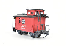 Load image into Gallery viewer, HOn3 Brass PFM - United C&S - Colorado & Southern 2-Axle Caboose #1006 Custom Painted