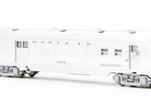 Load image into Gallery viewer, N Kato ATSF - Santa Fe 8-Car Corrugated Side Passenger Set NO BOX