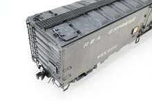 Load image into Gallery viewer, O Brass PSC - Precision Scale Co. REA - Railway Express Agency 50' Ice Reefer Custom Painted No. 6100