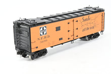 Load image into Gallery viewer, Gauge 1 - 1:32nd Scale Brass Row & Company ATSF - Santa Fe SFRD RR-27/33 Refrigerator Car, Factory Painted "Scout", No. 34659