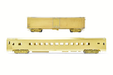 Load image into Gallery viewer, HO Brass NPP - Nickel Plate Products GN - Great Northern 2-Car Passenger Set