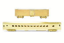Load image into Gallery viewer, HO Brass NPP - Nickel Plate Products GN - Great Northern 2-Car Passenger Set