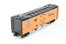 Load image into Gallery viewer, Gauge 1 - 1:32nd Scale Brass Row & Company ATSF - Santa Fe SFRD RR-27/33 Refrigerator Car, Factory Painted "Scout", No. 34659