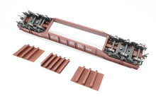 Load image into Gallery viewer, O Brass Alco Models PRR - Pennsylvania Railroad F33 Greenville Well Flat Custom Painted & Weathered No. 470092