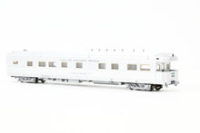 Load image into Gallery viewer, N Kato 156-0899 10th Anniversary Business Car “Chicago”