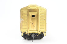 Load image into Gallery viewer, O Brass OMI - Overland Models, Inc Various Roads EMD E8/9B Without Dynamic Brakes