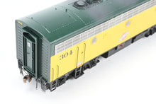 Load image into Gallery viewer, HO Athearn Genesis C&NW - Chicago & North Western EMD F3A/F5B Mixed Freight Set FP Nos. 205 and 304