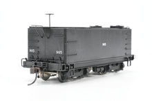 Load image into Gallery viewer, HO Brass W&R Enterprises NP - Northern Pacific Auxiliary Tender with Low Water Hatch Factory Painted No. 905