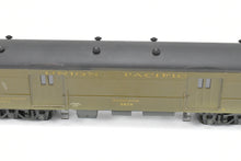 Load image into Gallery viewer, O Scale Metal and Wood Walthers UP - Union Pacific 60' Baggage Car C/P