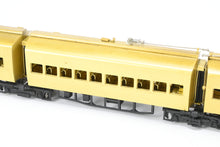 Load image into Gallery viewer, HO Brass Beaver Creek Model Co. CNS&M - North Shore Line "Electroliner" 4-Car Set
