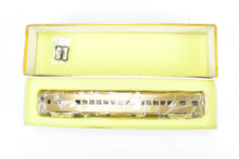 Load image into Gallery viewer, HO Brass Oriental Limited NP - Northern Pacific North Coast Limited 56-Seat Coach #500 w/ Skirts