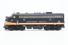 Load image into Gallery viewer, HO Athearn Genesis BN - Burlington Northern EMD F7A Ex NP - Northern Pacific FP No. 710