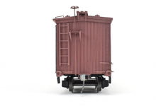 Load image into Gallery viewer, O Scale Wood Unknown Manufacturer Lot of Two 36' Wood Beer Reefers Schlitz and Old Heidelberg Beer Pro Built and Painted NOB