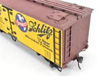 Load image into Gallery viewer, O Scale Wood Unknown Manufacturer Lot of Two 36' Wood Beer Reefers Schlitz and Old Heidelberg Beer Pro Built and Painted NOB