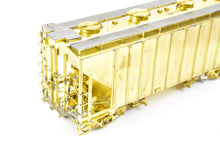 Load image into Gallery viewer, HO Brass OMI - Overland Models, Inc. ATSF - Santa Fe PS 2-Bay Covered Hopper