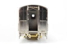 Load image into Gallery viewer, HO Brass Cascade Models AT&SF - Santa Fe ACF Palm Series 11 Bedroom Sleeper With Skirts