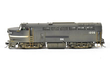Load image into Gallery viewer, HO Brass OMI - Overland Models, Inc. D&H - Delaware and Hudson BLW RF-16 Shark Nose A-unit CP in NYC/D&H Patch No. 1206