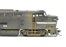 Load image into Gallery viewer, HO Brass OMI - Overland Models, Inc. D&H - Delaware and Hudson BLW RF-16 Shark Nose A-unit CP in NYC/D&H Patch No. 1206