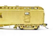 Load image into Gallery viewer, HO Brass Pecos River Brass ATSF - Santa Fe Heavyweight RPO #60-69 With Skylight