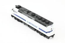 Load image into Gallery viewer, N Kato 176-9005 Metrolink EMD F40PH No. 800