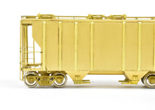 Load image into Gallery viewer, HO Brass NPP - Nickel Plate Products B&O - Baltimore & Ohio 100-Ton Covered Hopper
