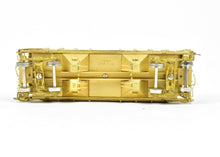 Load image into Gallery viewer, HO Brass NPP - Nickel Plate Products B&O - Baltimore & Ohio 100-Ton Covered Hopper