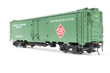Load image into Gallery viewer, O Brass Sunset Models Third Rail REA - Railway Express Agency 54' Reefer Factory Painted No. 6155