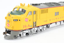 Load image into Gallery viewer, HO Life-Like Proto 2000 MILW - Milwaukee Road EMD E7A FP Yellow/Grey #18A w/ QSI DCC and Sound AS-IS