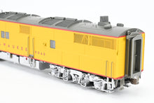 Load image into Gallery viewer, HO Life-Like Proto 2000 MILW - Milwaukee Road EMD E7A FP Yellow/Grey #18A w/ QSI DCC and Sound AS-IS
