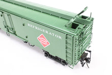 Load image into Gallery viewer, O Brass Sunset Models Third Rail REA - Railway Express Agency 54' Reefer Factory Painted No. 6155