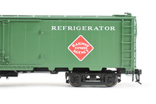 Load image into Gallery viewer, O Brass Sunset Models Third Rail REA - Railway Express Agency 54' Reefer Factory Painted No. 6155
