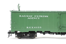 Load image into Gallery viewer, O Brass Sunset Models Third Rail REA - Railway Express Agency 54' Reefer Factory Painted No. 6155
